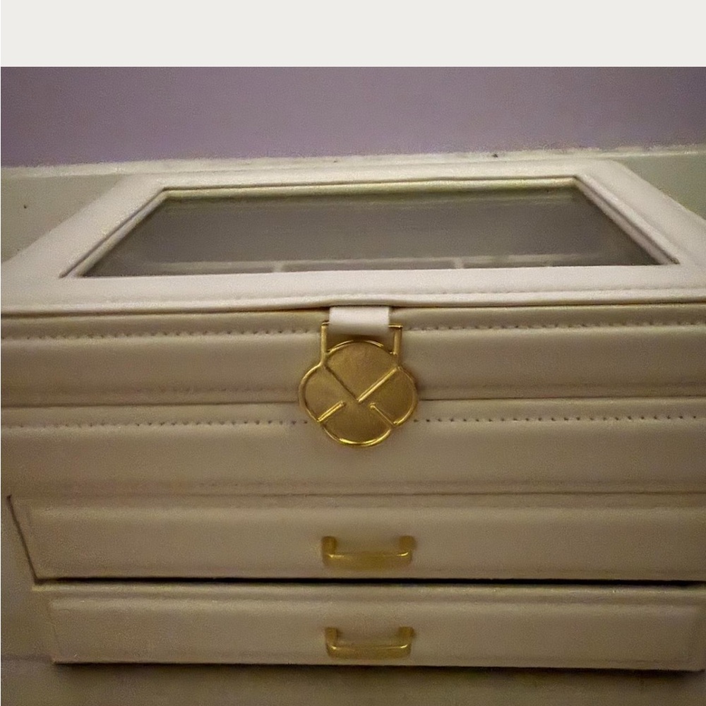 Amazon White Jewelry Box with Gold Details